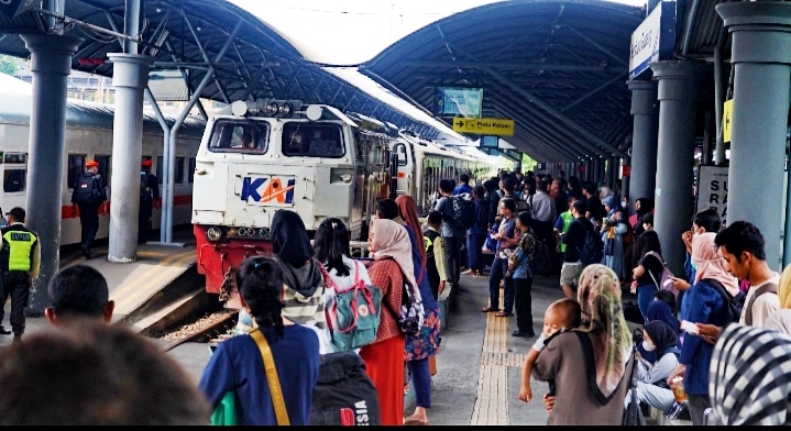 Jelang Libur Hari Raya Nyepi Dan Awal Puasa Daop 8 Berangkatkan 20 914